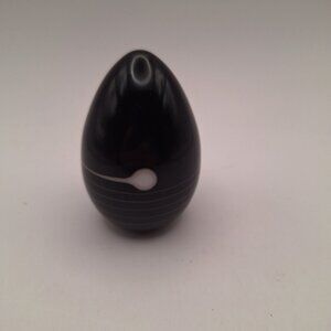 VINTAGE 1993 GLASS EYE STUDIO ART GLASS EGG PAPERWEIGHT BLACK WHITE SWIRL GES93